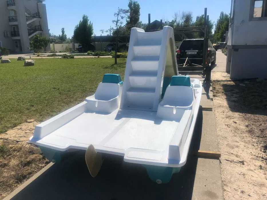 Водних велісипедів (катамарани) Fiesta 4 Б/У