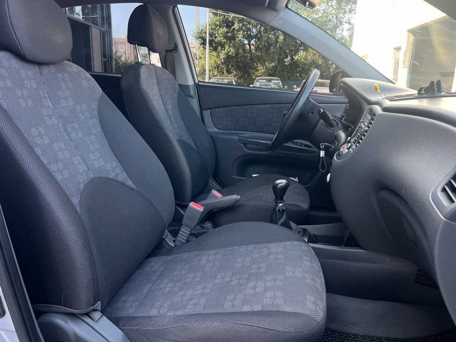 Kia Rio      2009