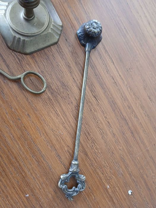 Apaga ou apagador de velas antigos