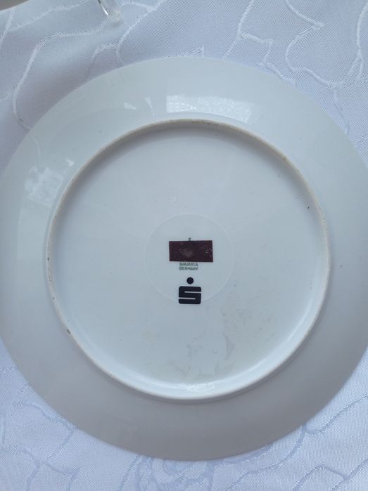 Zestaw 3 porcelanowych talerzy