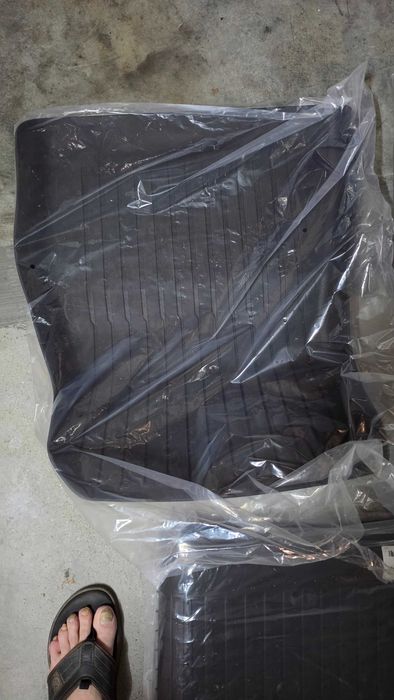 Vendo conjunto de tapetes para tesla Model 3 (2024) - Usado
