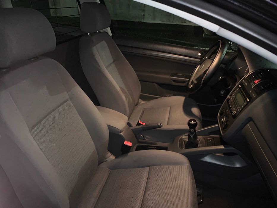 VW Golf V Comercial 1.9Tdi (05)