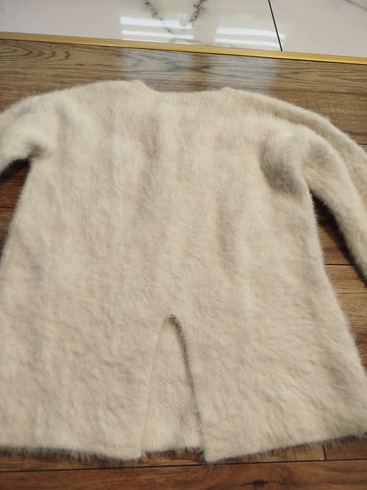 Biały sweter cekiny kotek pluszowy miękki 122