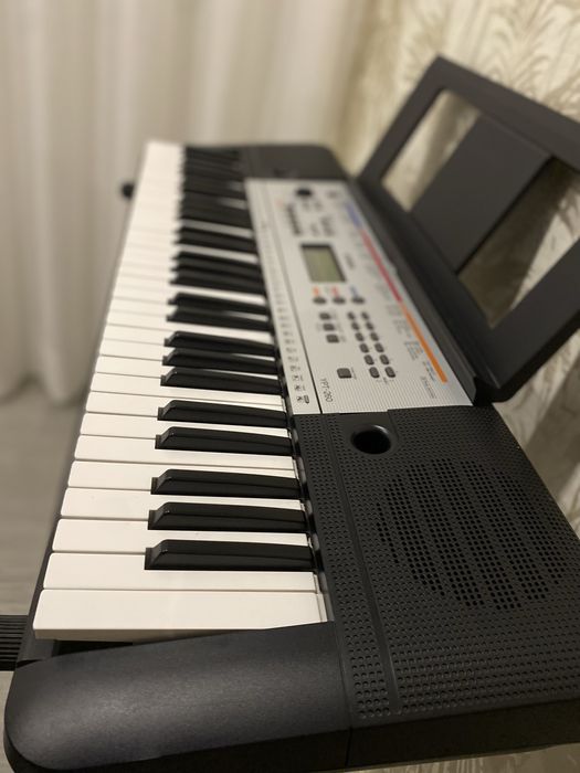 Teclado Yamaha YPT-260