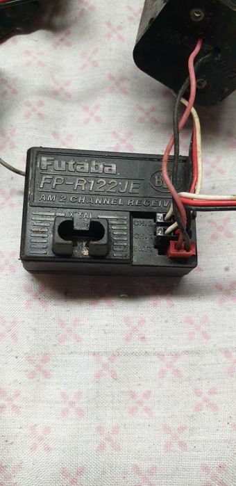 Servos e commando futaba