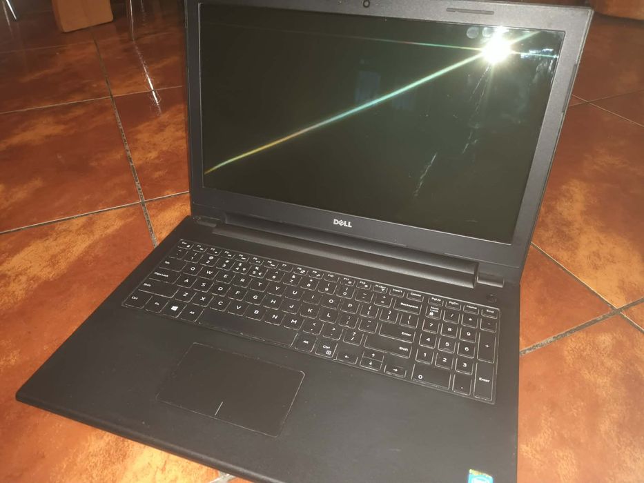 Dell Inspiron 15 | Intel Core i3 | 4 GB RAM | HDD 256 GB | Sprawny