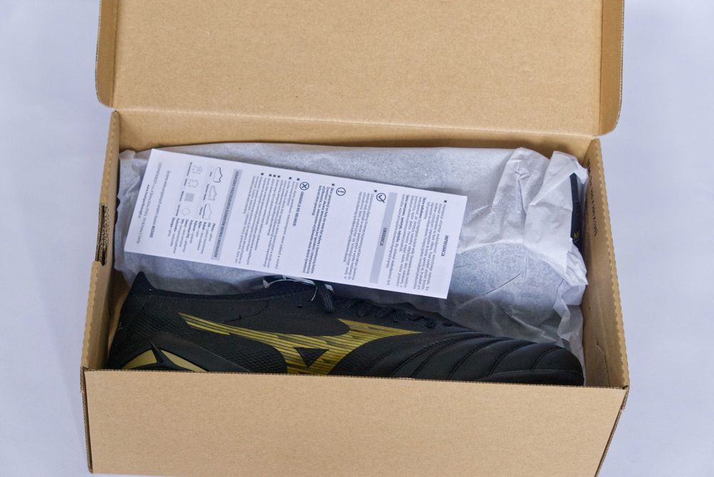 Buty piłkarskie Mizuno Morelia Neo 4 Elite MD 44.5