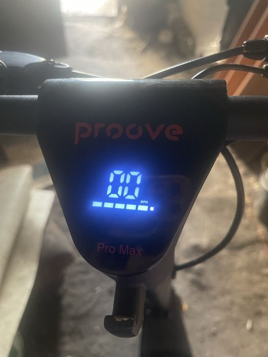Самокат PROOVE pro max в хорошем состоянии