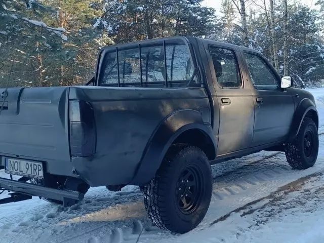 Nissan navara 2.5 дизель