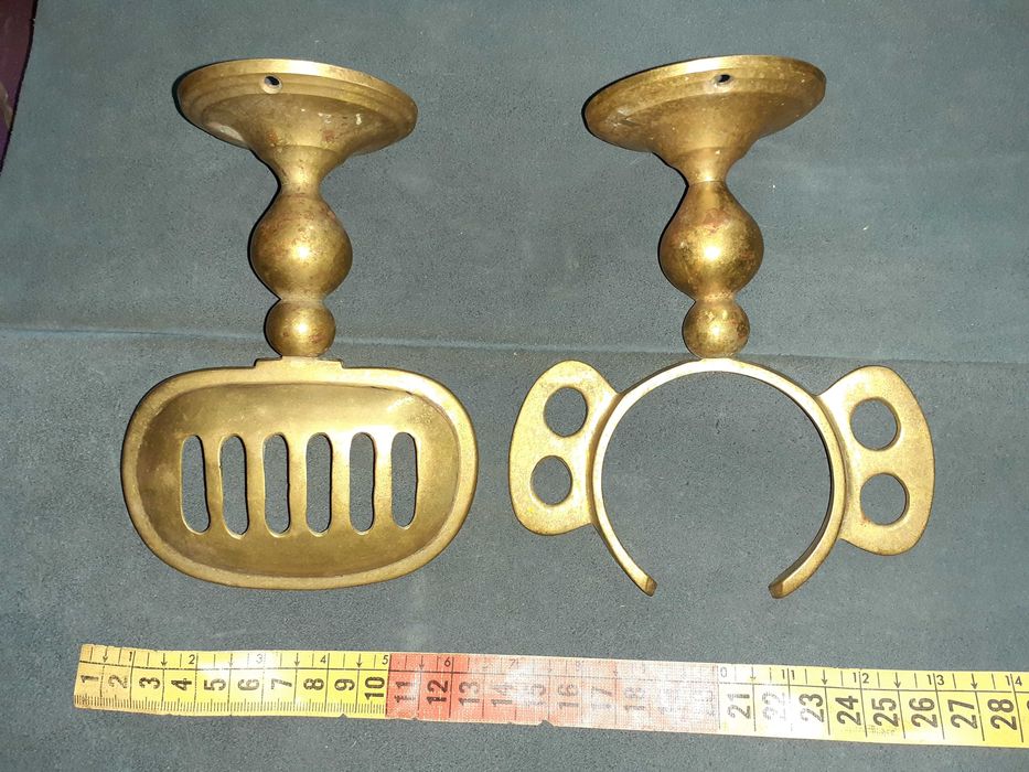 Suportes de  copo e sabonete w.c em  bronze