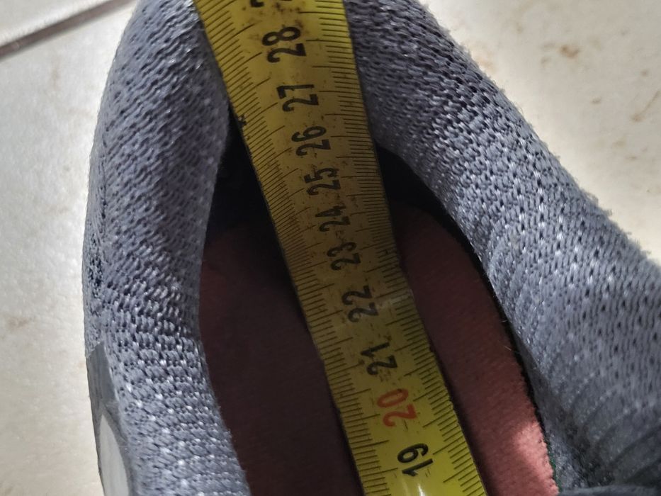 Buty sportowe na siłownie, do biegania  r. 40 Under Armour