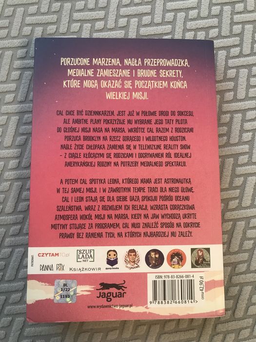 The Gravity of us ksiażka