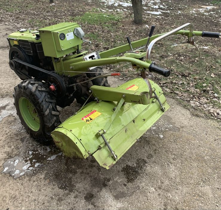 Продам мотоблок Зубр