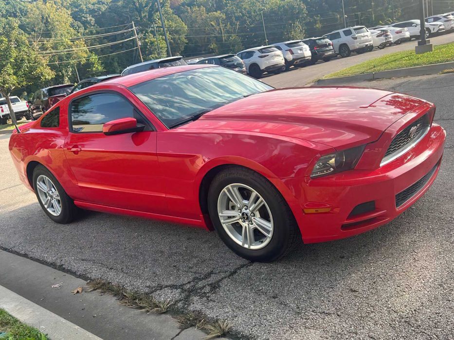 Ford Mustang      2014