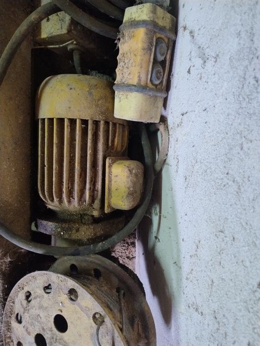 Wyciąg budowlany winda elektryczna.