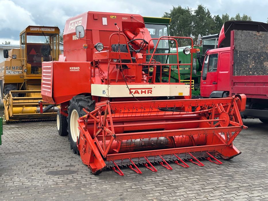 комбайн Deutz Fahr M600 з Німеччини.