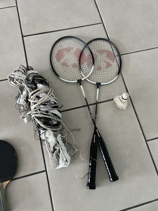 Raquetes de badminton e ping pong