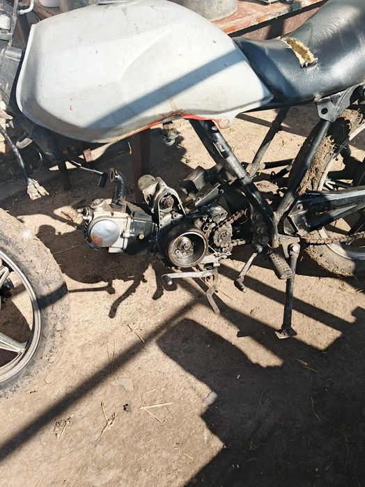 Мотор 200 кубів на ходу