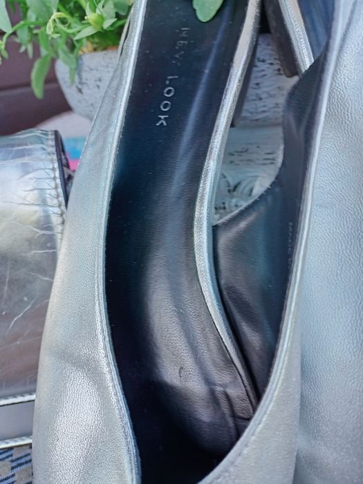 Srebrny komplet sandałki torebka