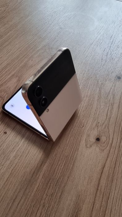 Samsung Galaxy Z Flip4 5G 256gb