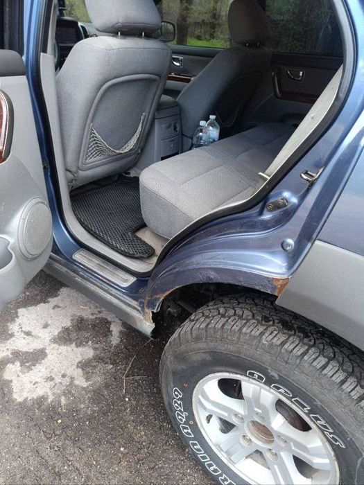 Продам KIA Sorento 2.4 2005