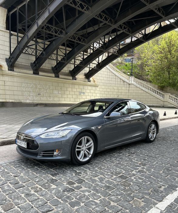 Tesla model S 2013 85