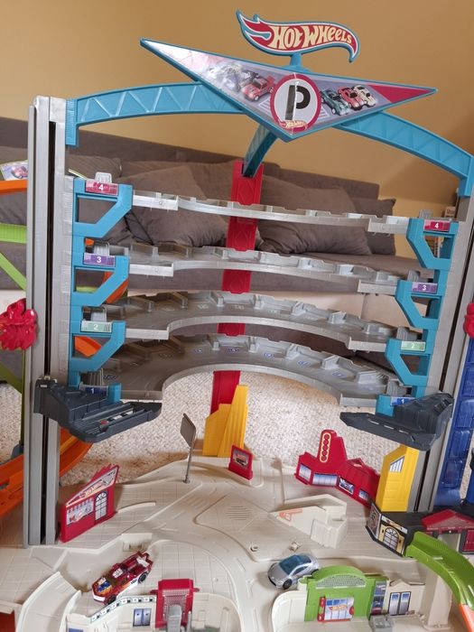 Garaż na autka Hot Wheels