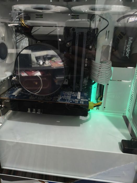 Vendo torre branca.bem estimada