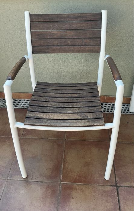 Cadeiras de jardim/varanda