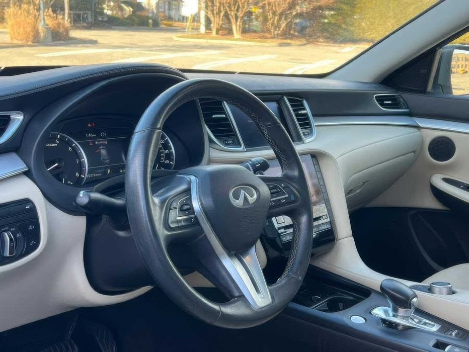 Infiniti QX50      2021