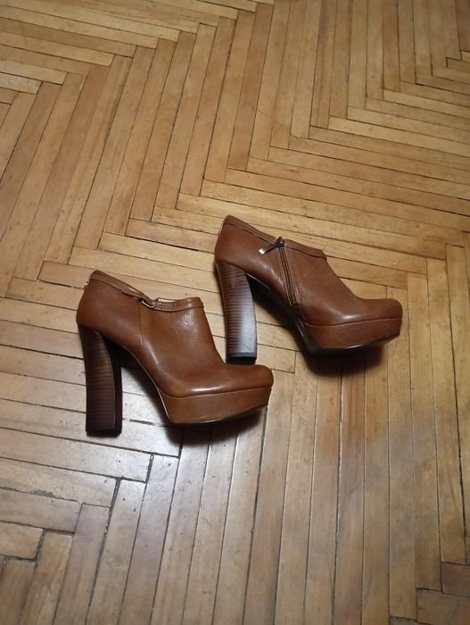 Кожаные ботинки Guess, размер 40