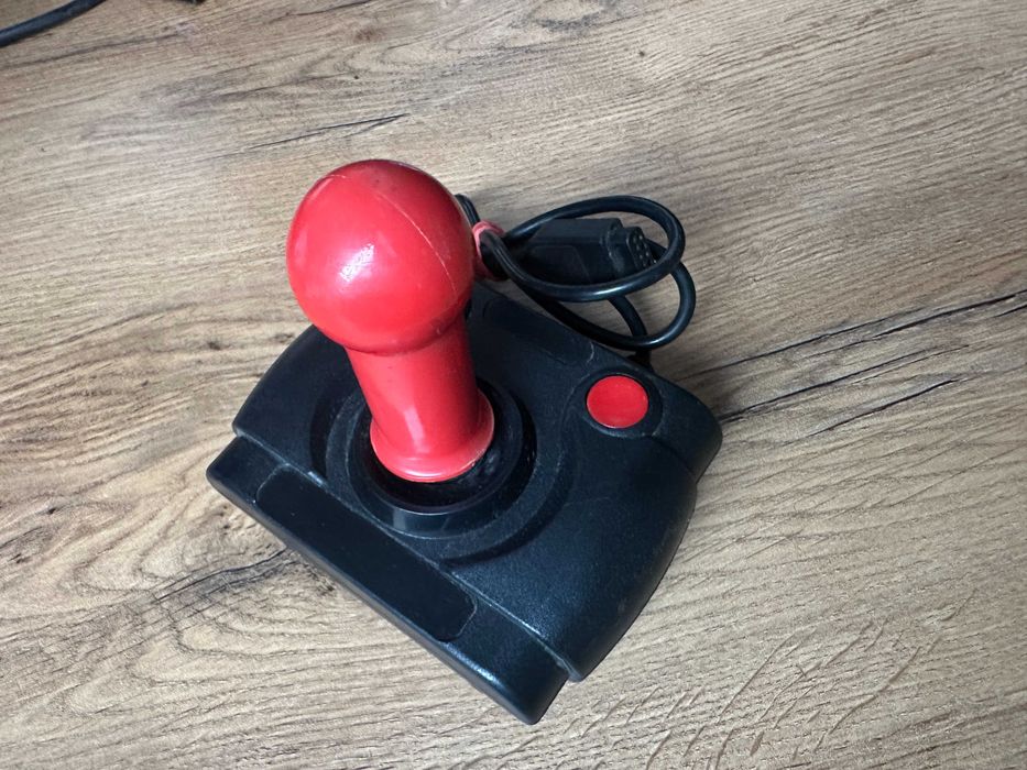 Joystick Atari (niesprawdzony)