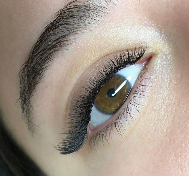 Нарощення вій, оформлення брів, перманентний макіяж