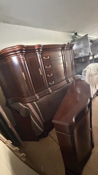 Mobília clássica em madeira – para restauro