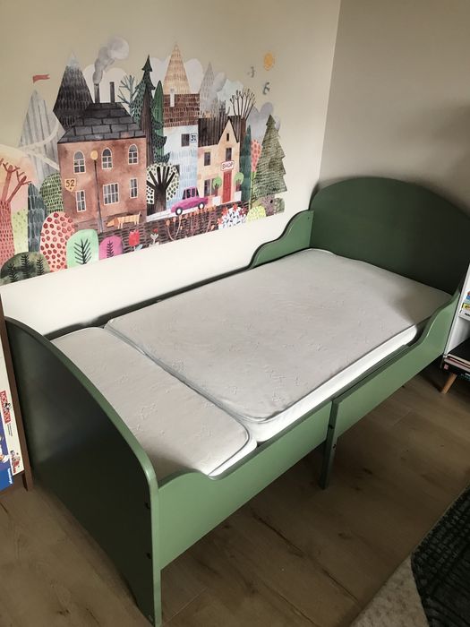 Rozsuwane łóżko dziecięce z materacem IKEA