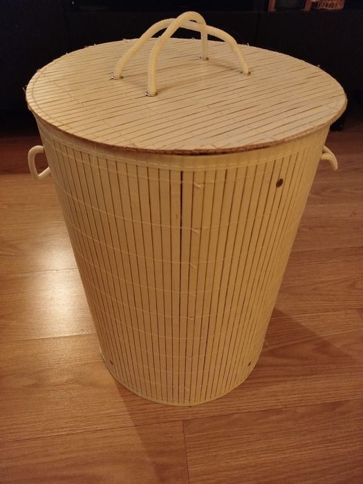 Cesto de roupa madeirinha