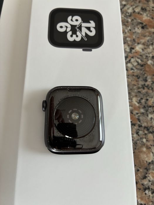 Apple Watch SE 44mm