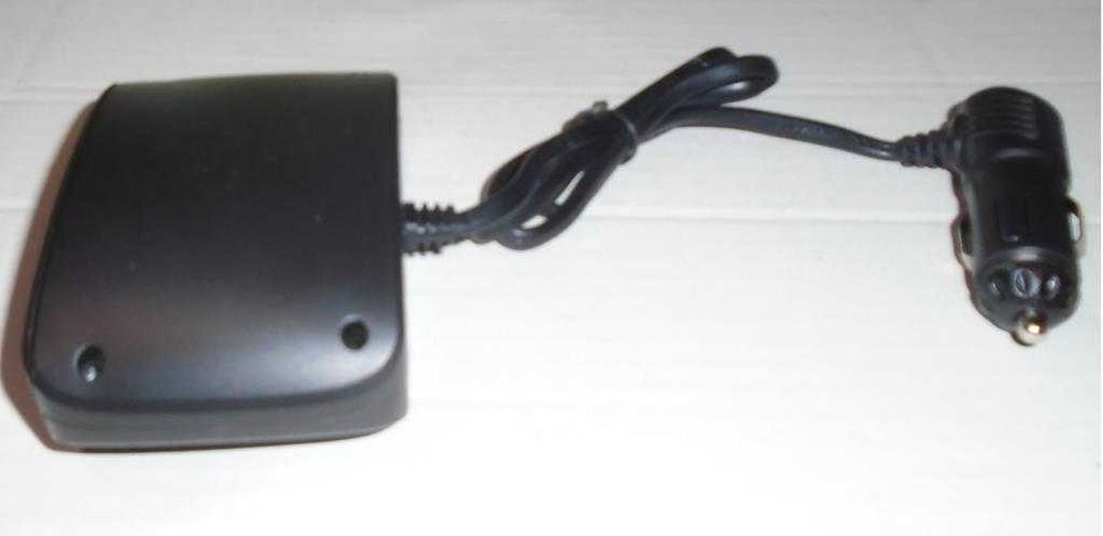 Ficha isqueiro tripla 12V. (120W) com 2 fichas USB 5V/1Amp. NOVO