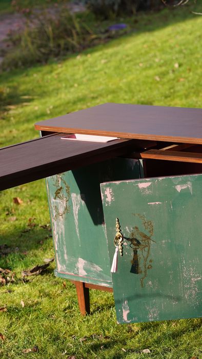 Унікальна супер стильна тумба/комод з робочим місцем