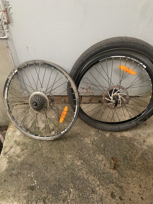 Продам два диска від велосипеда