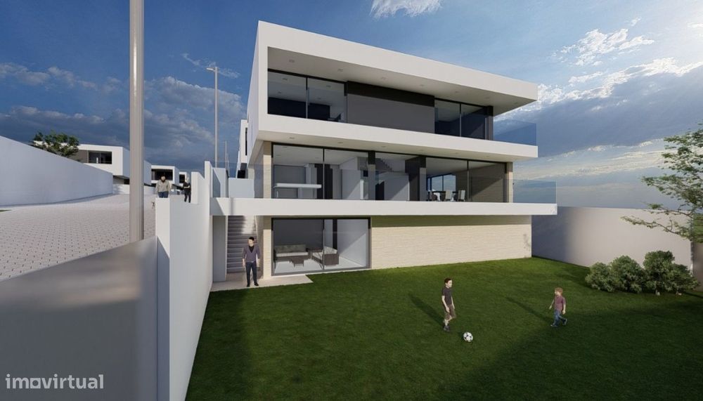 Moradia V3+1 com jardim perto da praia à venda em Vila Nova de Gaia