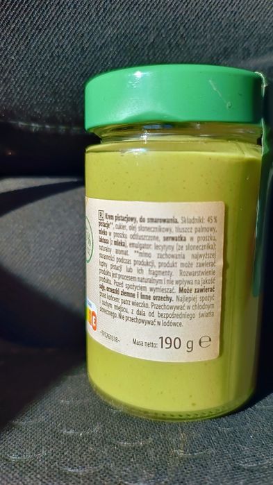 Aksamitny krem pistacjowy Maribel.