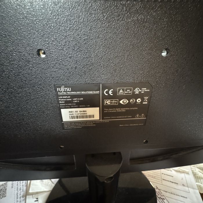 Monitor- LCD Fujitsu
