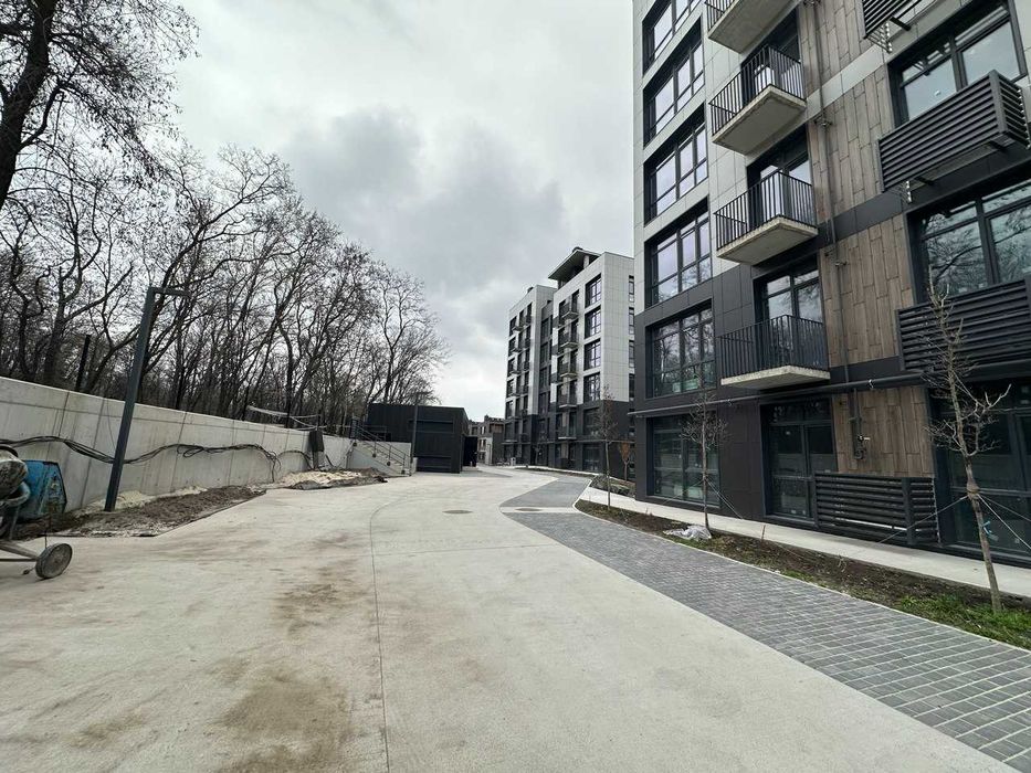 Продам 2-комнатную квартиру в новострое в центре (ЖК Форест Хил)