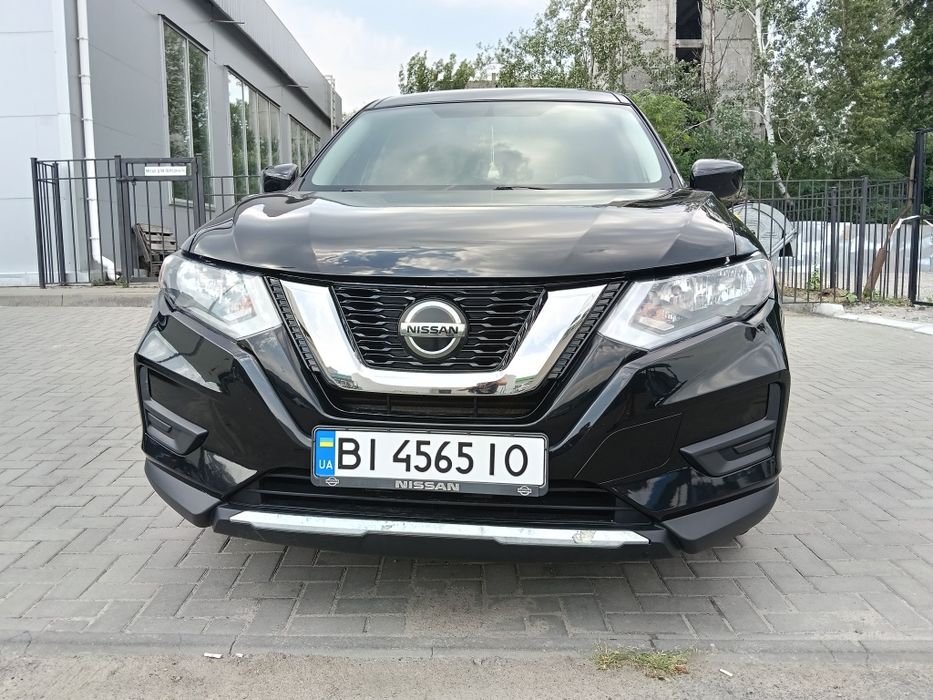 продам автомобіль Ніссан Рог