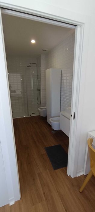 Apartamento T0, COMO NOVO. No Porto (perto IPO, Hospital SJ, Polo Universitário)