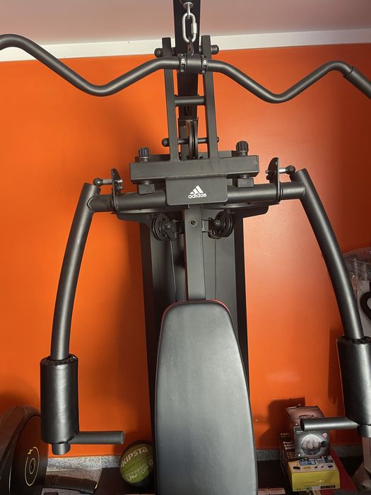 Máquina de Musculação Multifuncional Adidas – Como Nova!