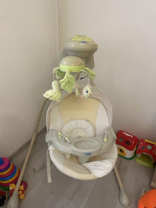 Укачивающий музыкальный центр детская електро качели  шезлонг mioobabe