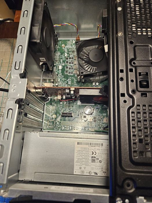 HP Pavilion 595-p0001np i5-8400 8GB .nvme 256gb . GTX1030.windows 11.