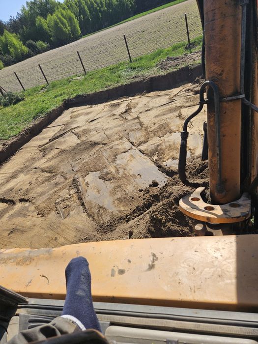 Uslugi koparko ładowarką